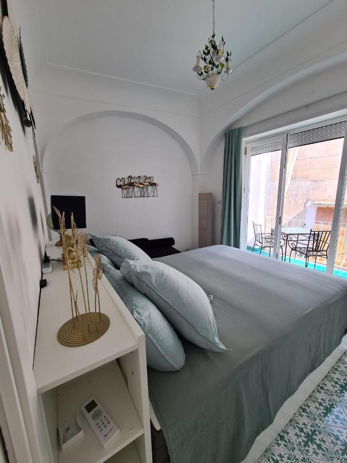 Casa Leucosia Suites Капри Екстериор снимка